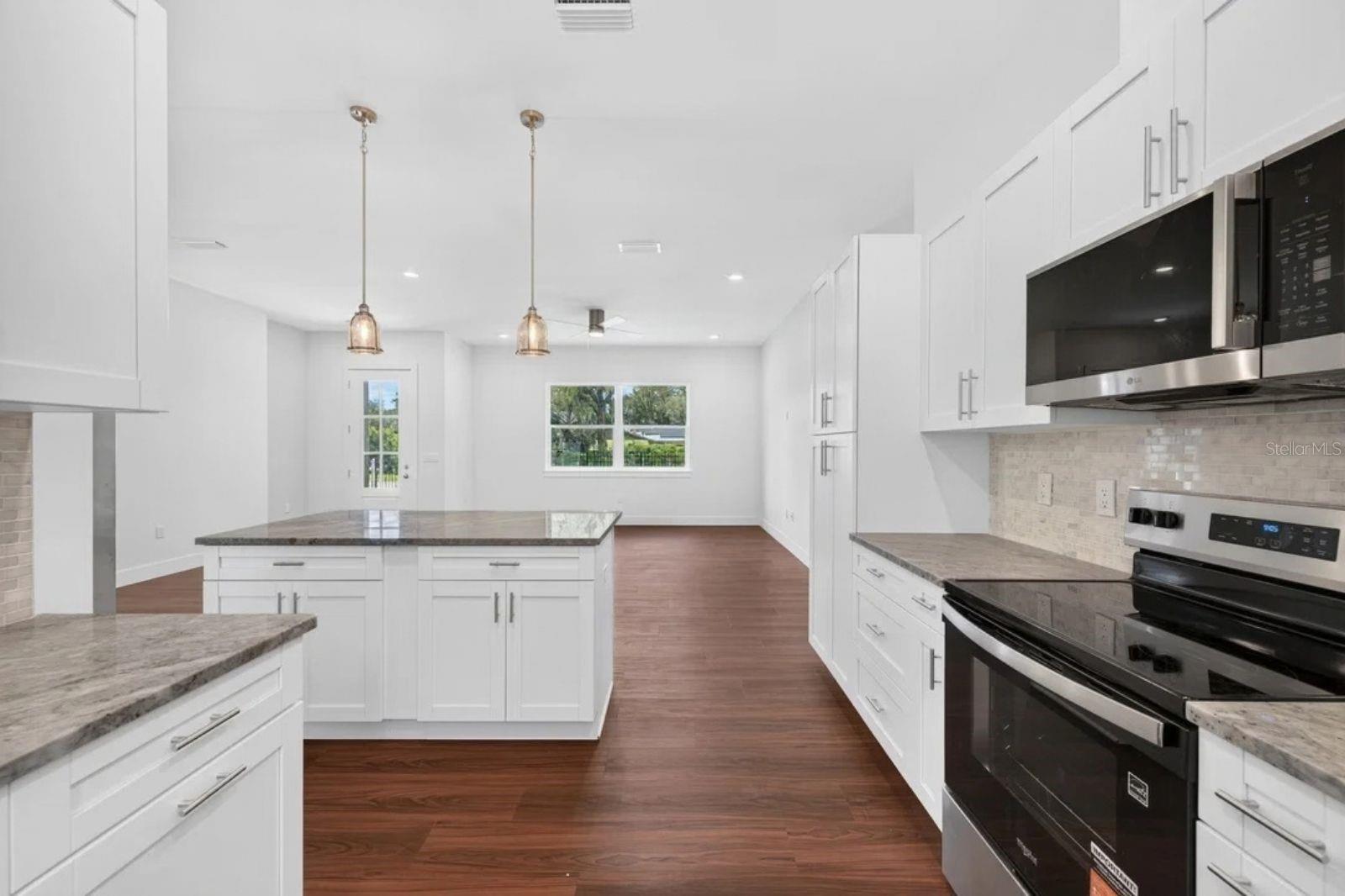 8003 CHANEY LN