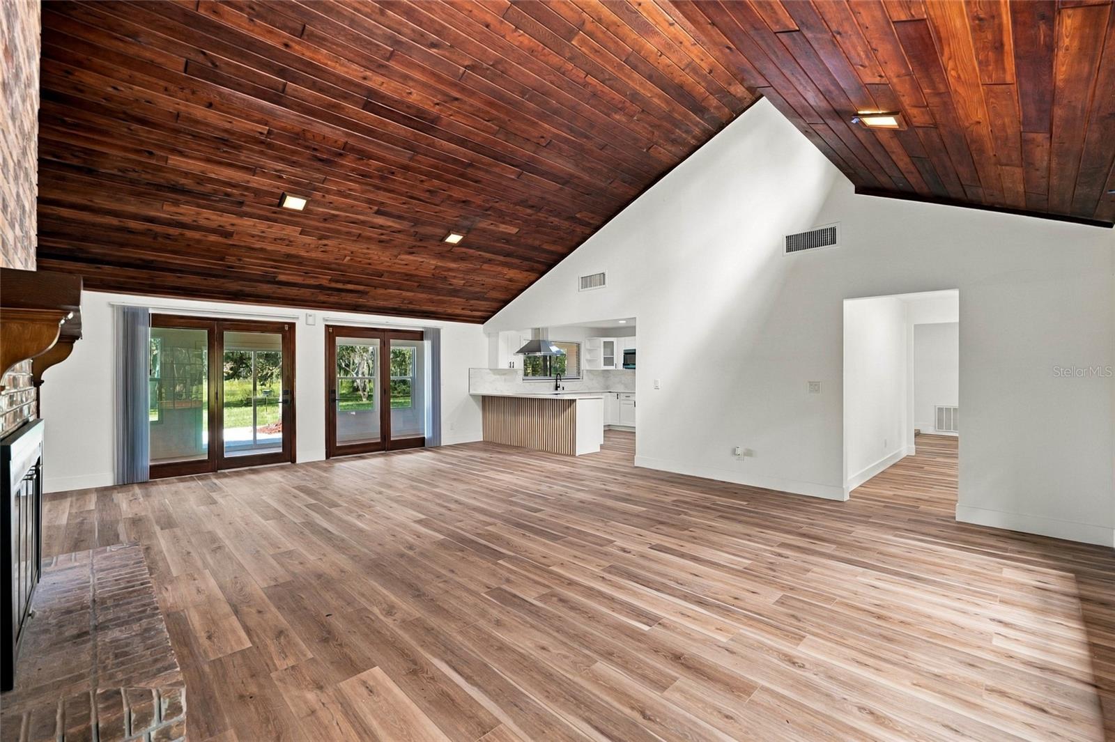 5413 BERNADETTE DR