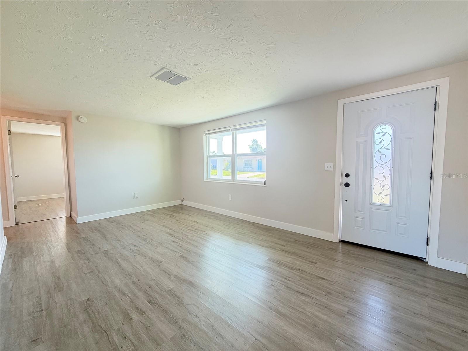 3811 BEECHWOOD DR
