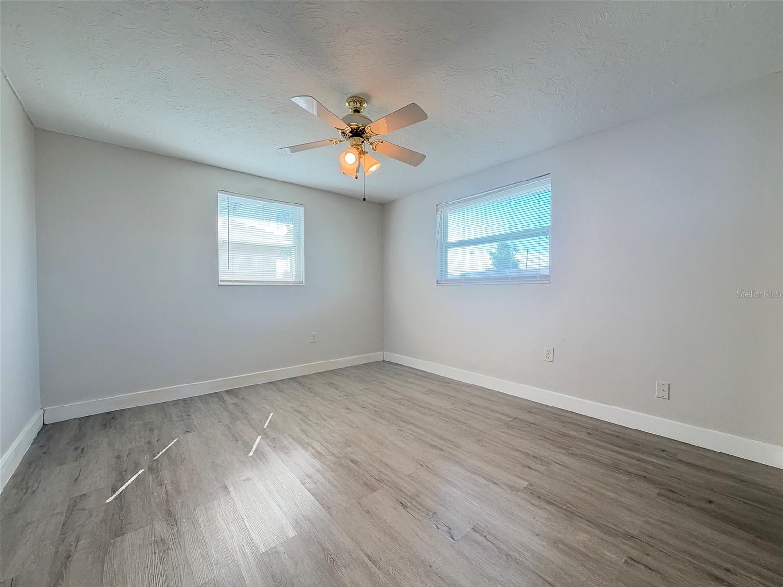 3811 BEECHWOOD DR