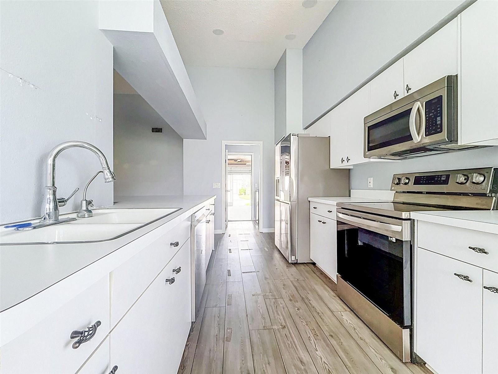 18709 SUMMERSONG DR