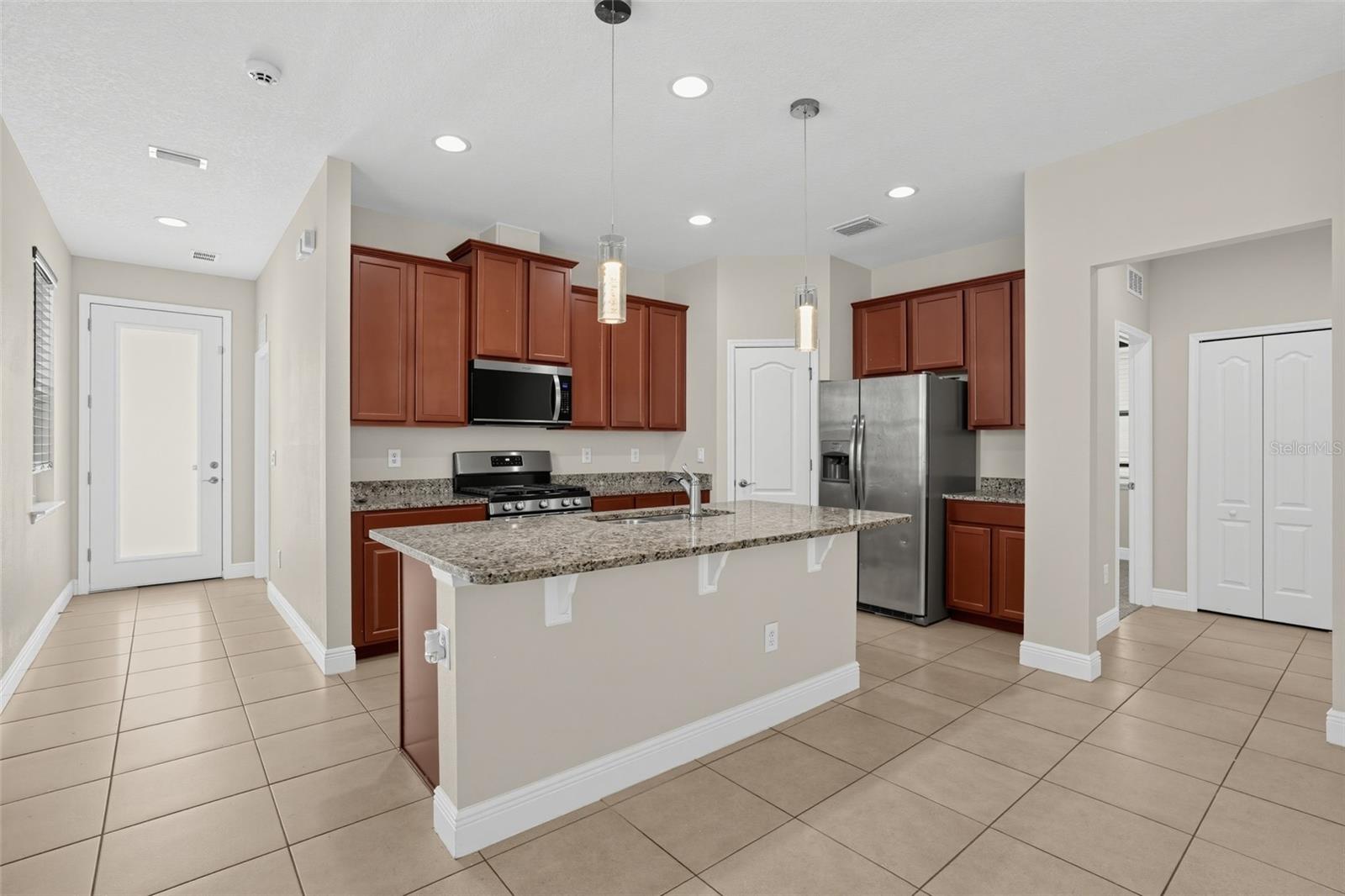 12211 BLUE PACIFIC DR
