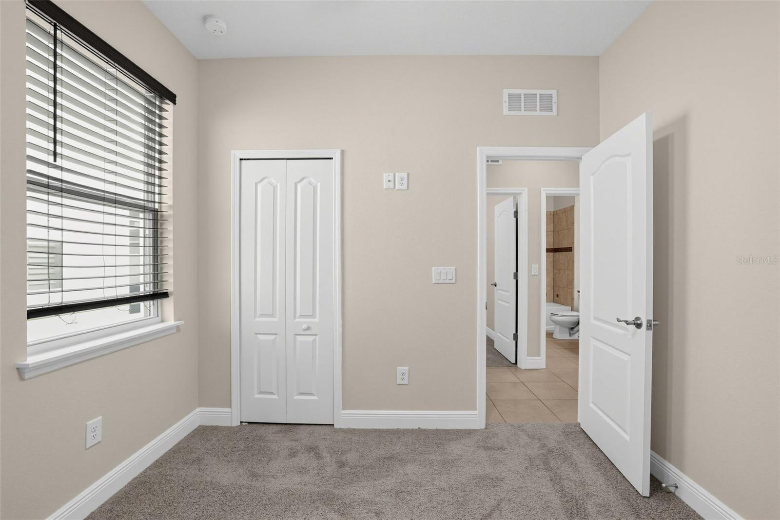 12211 BLUE PACIFIC DR
