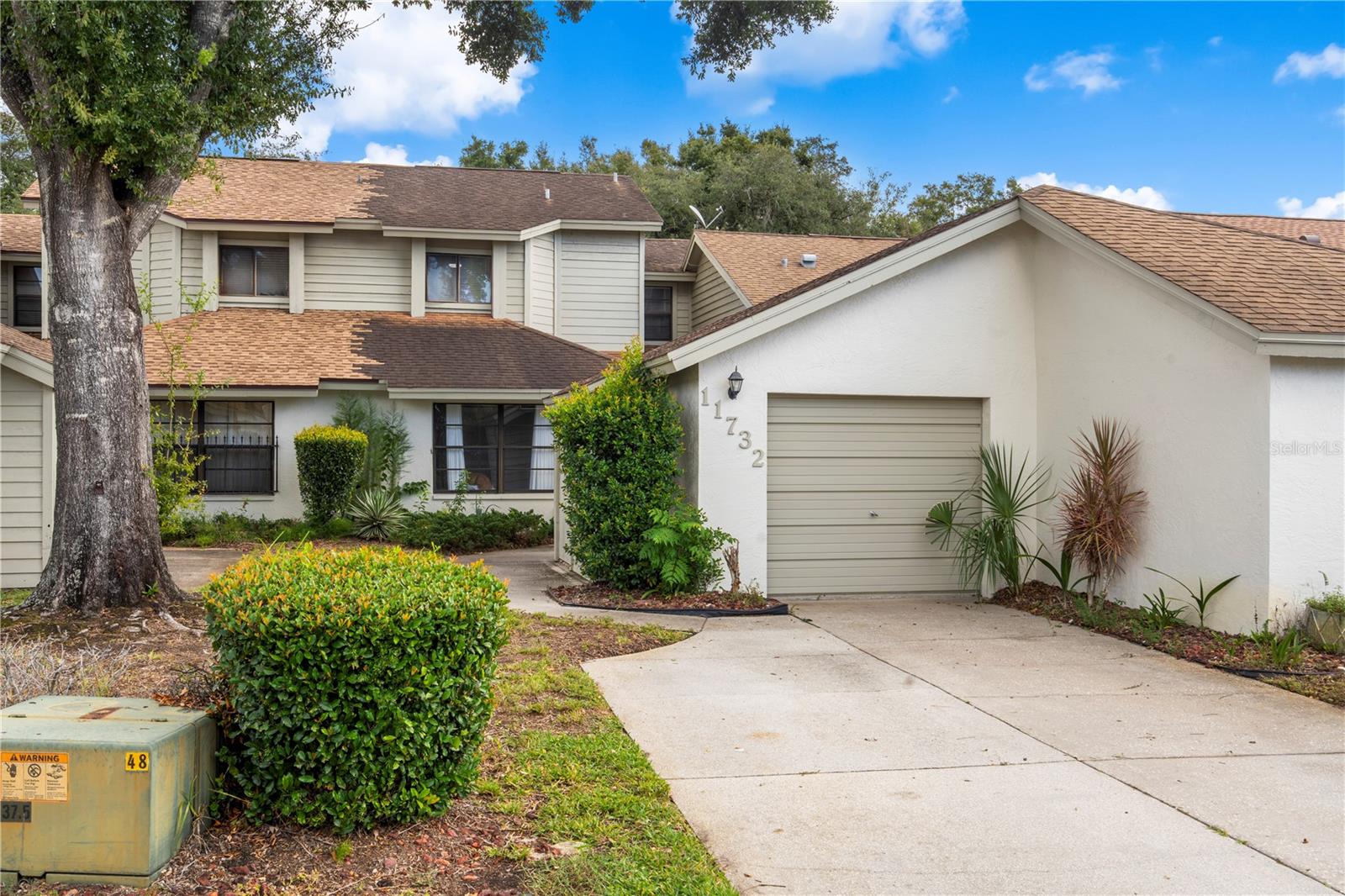 11732 ROLLING PINE LN
