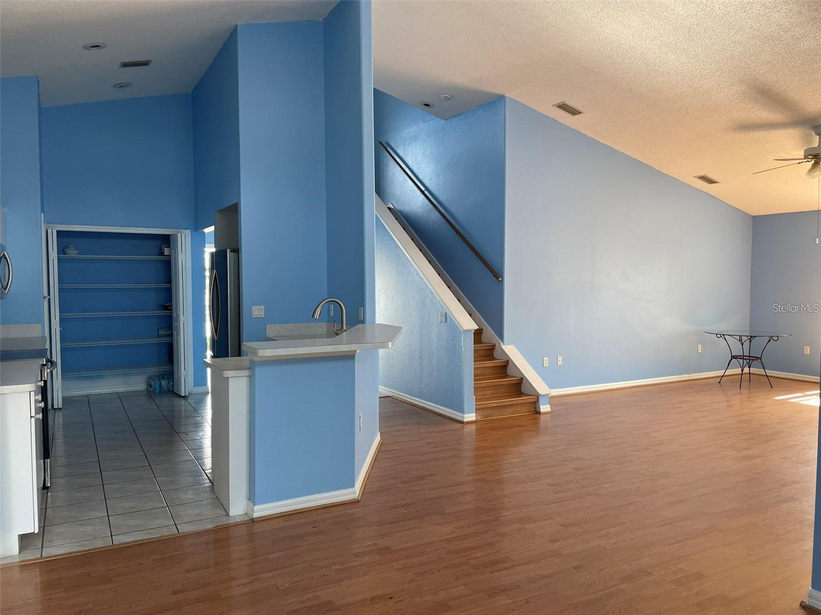 10127 BARNETT LOOP