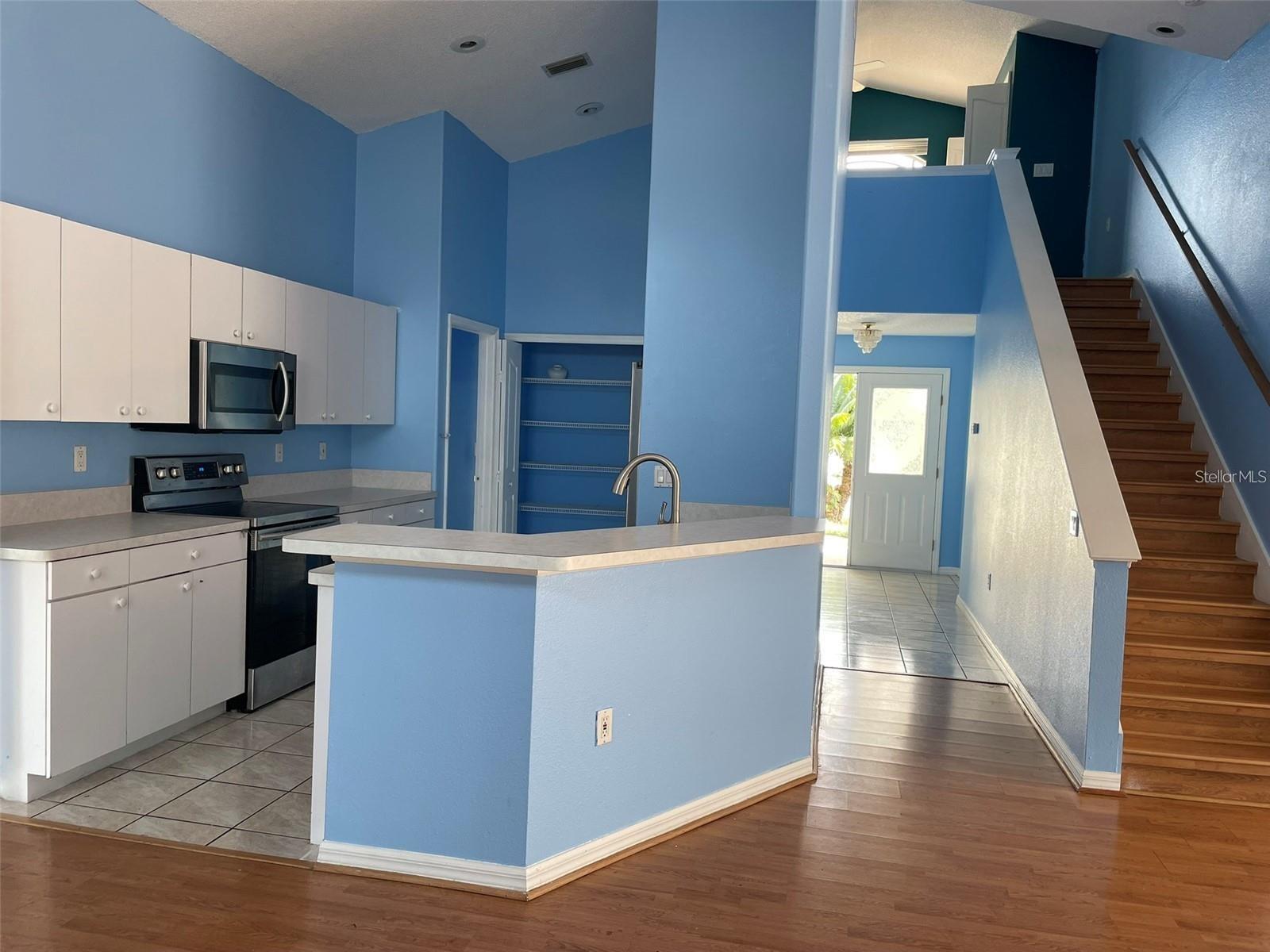 10127 BARNETT LOOP