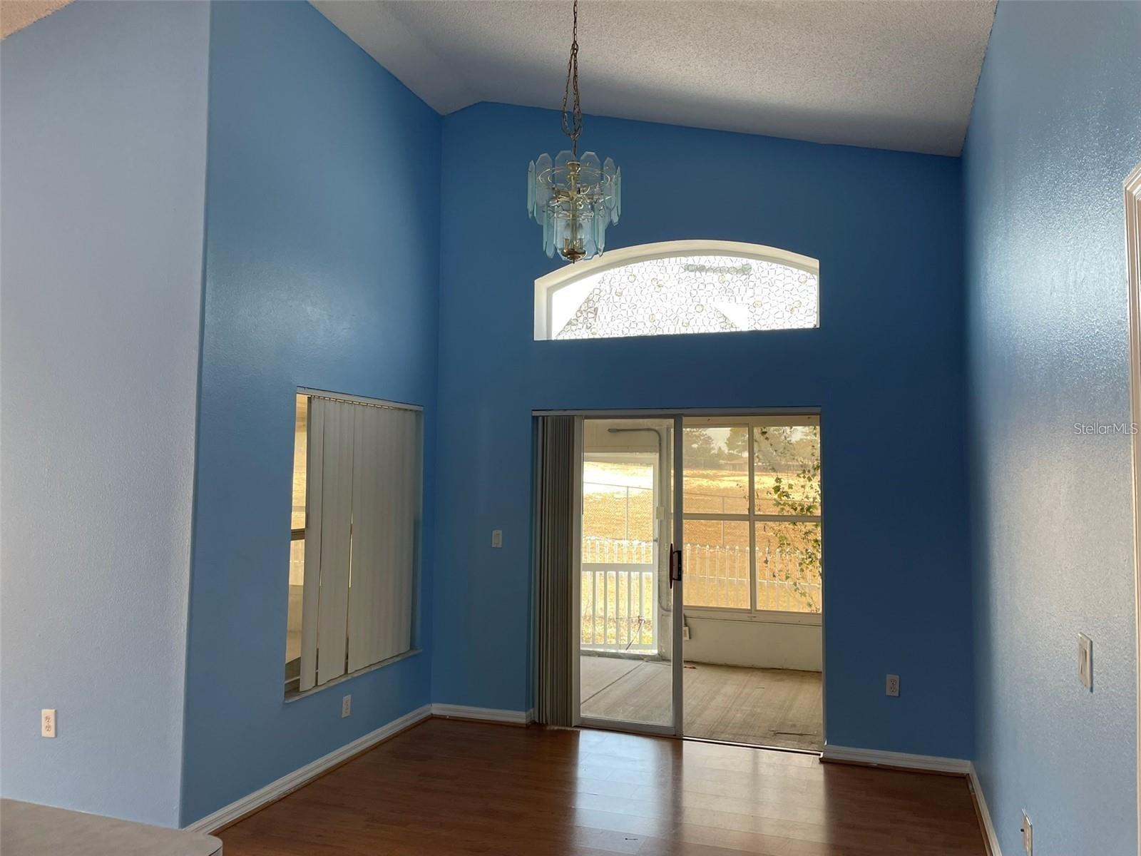 10127 BARNETT LOOP