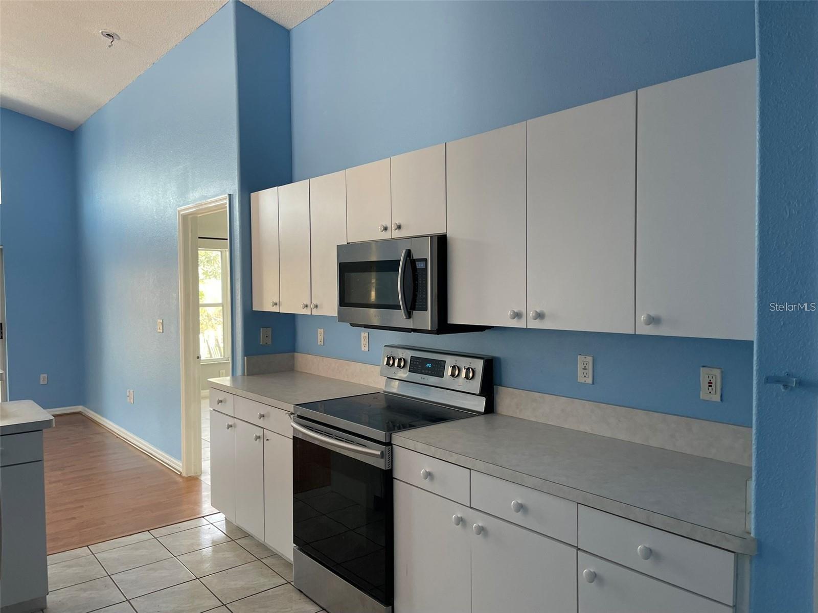 10127 BARNETT LOOP