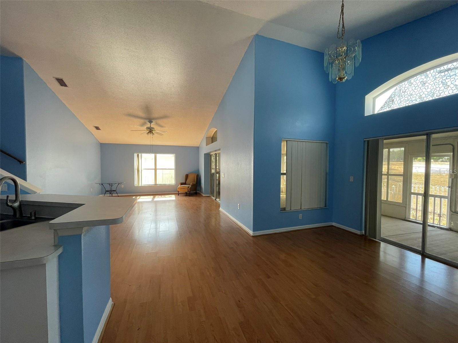 10127 BARNETT LOOP