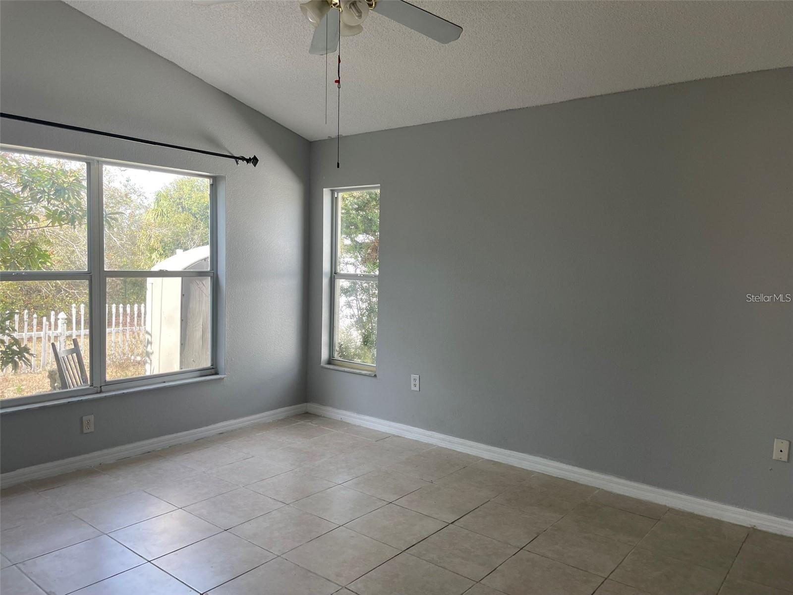 10127 BARNETT LOOP