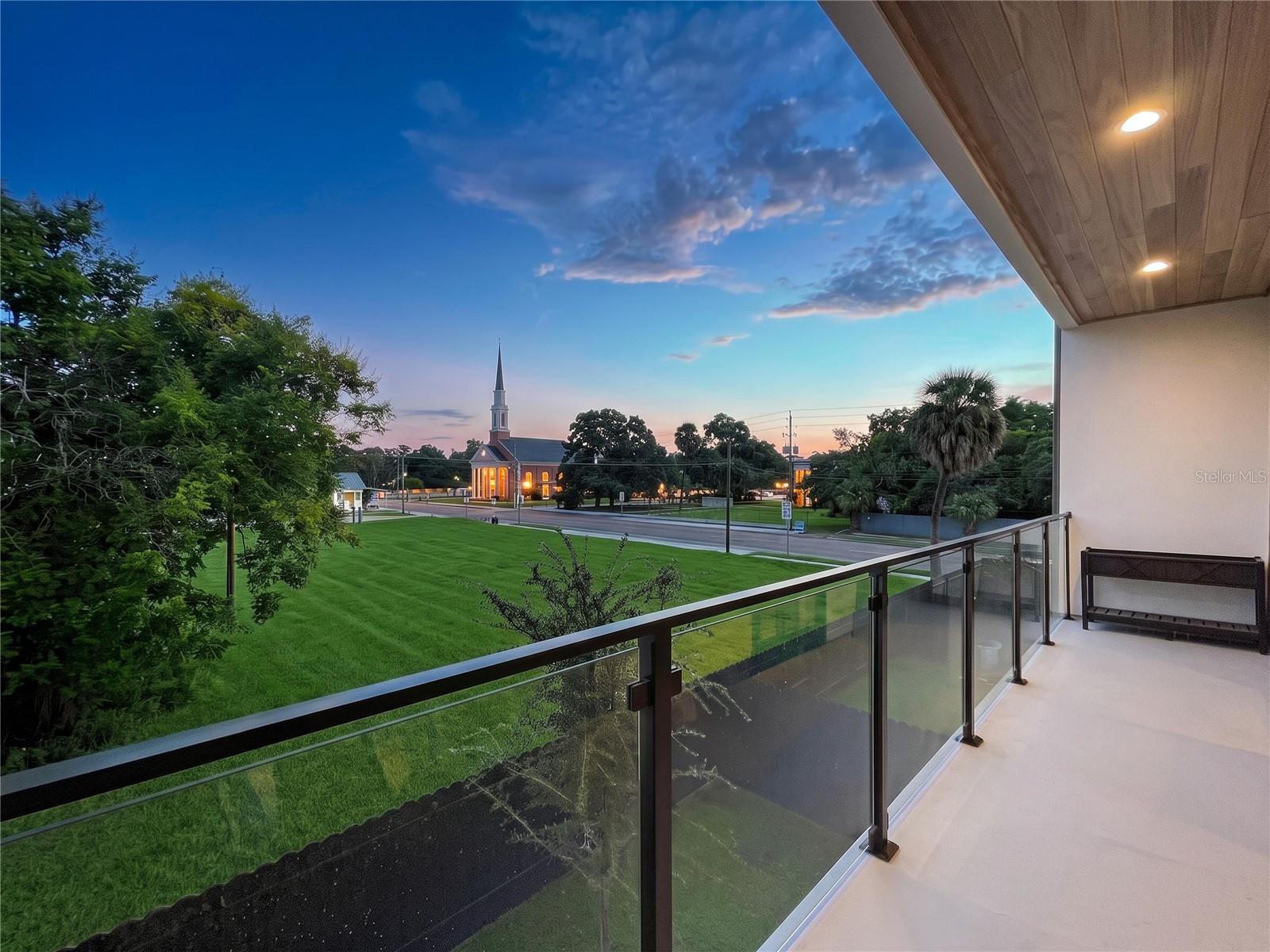 101 W WARREN AVE #3