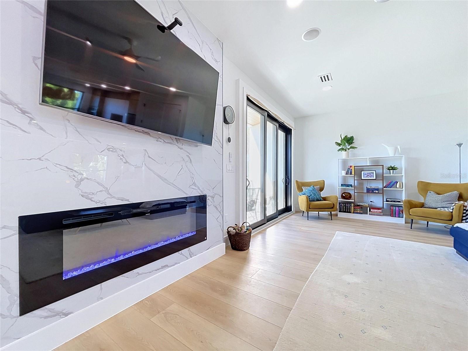 101 W WARREN AVE #3