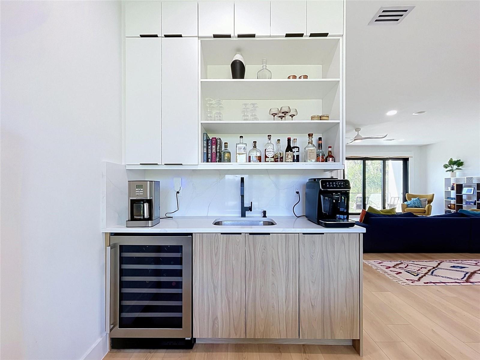 101 W WARREN AVE #3