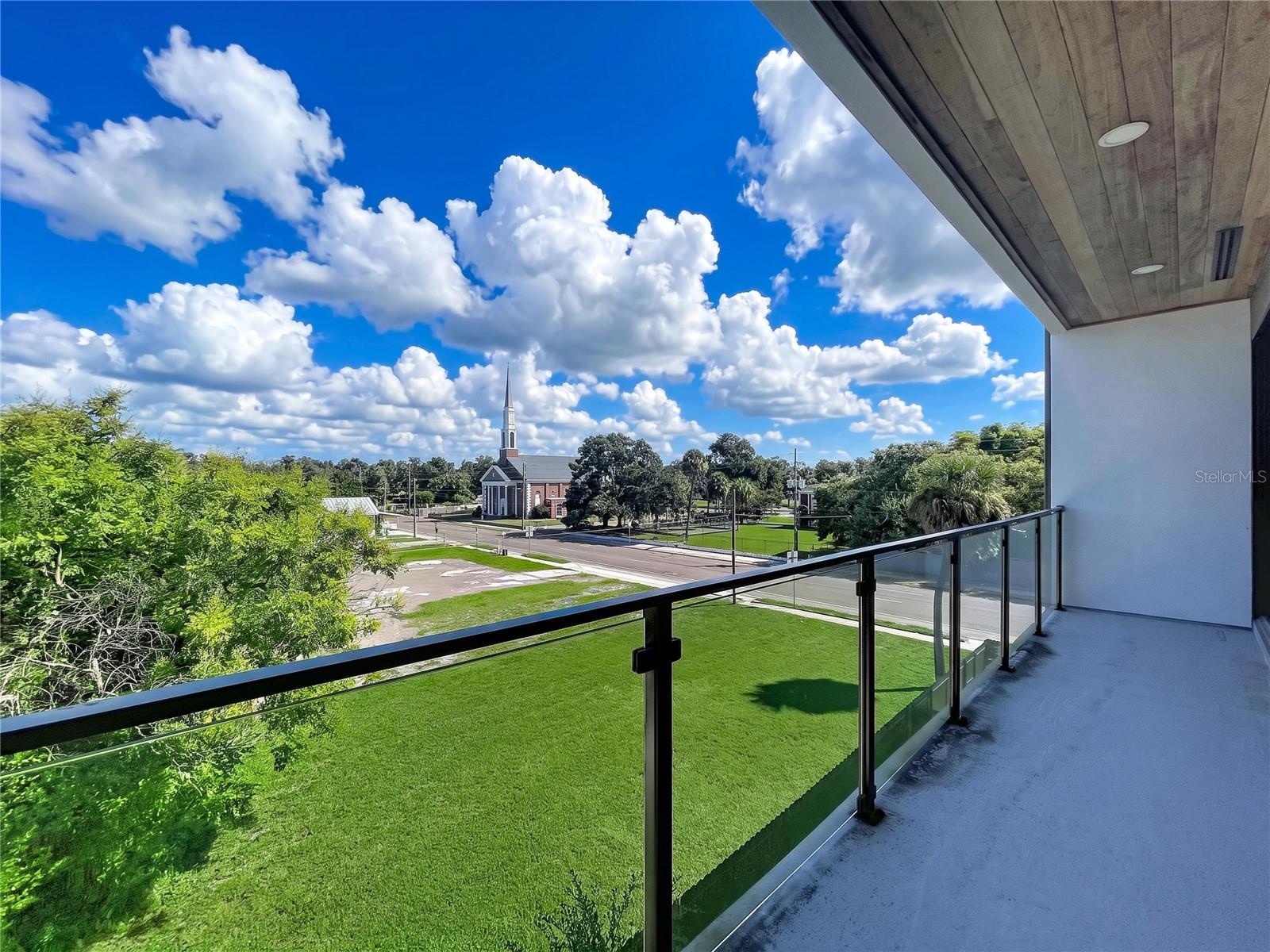 101 W WARREN AVE #3