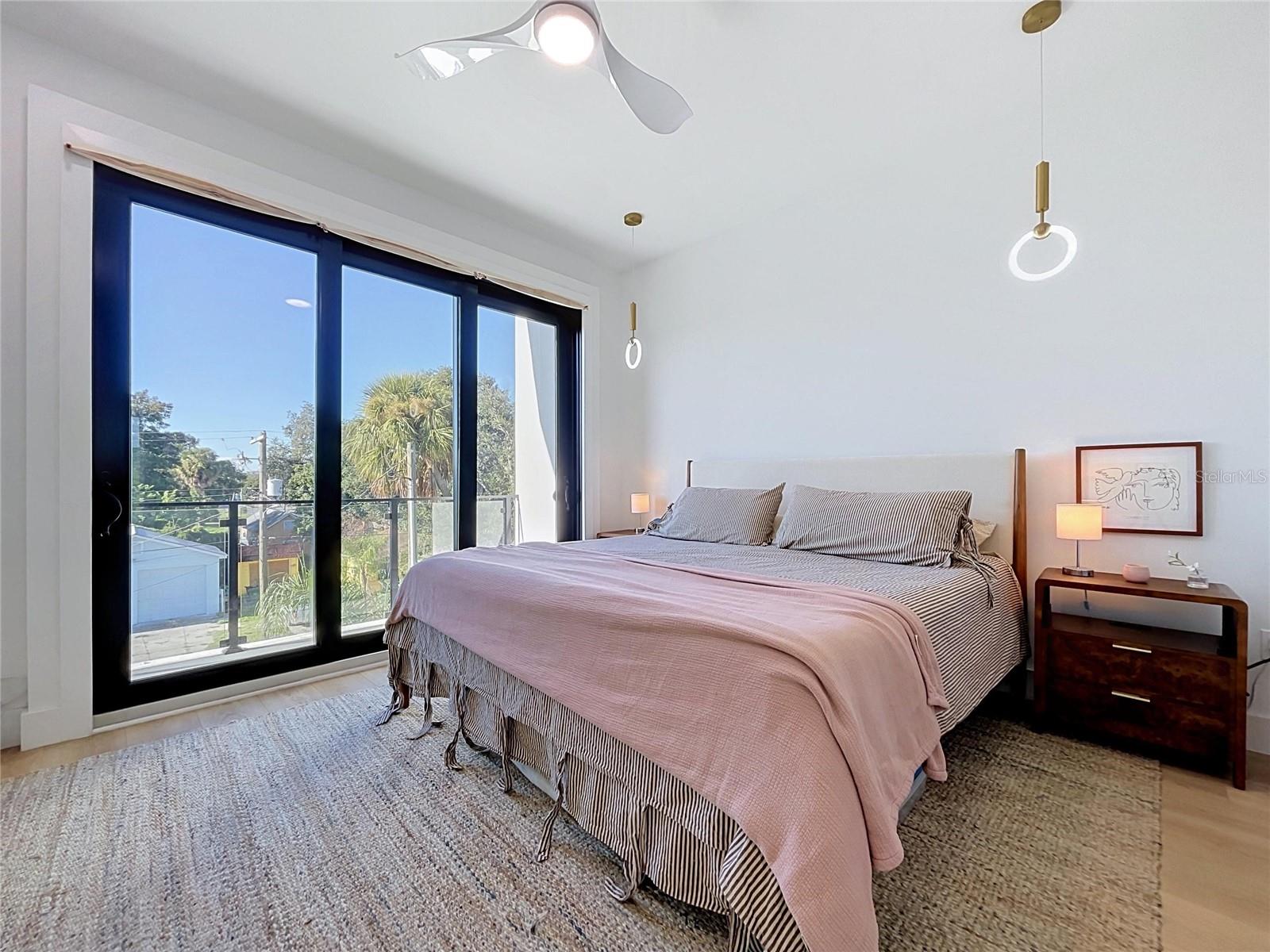 101 W WARREN AVE #3