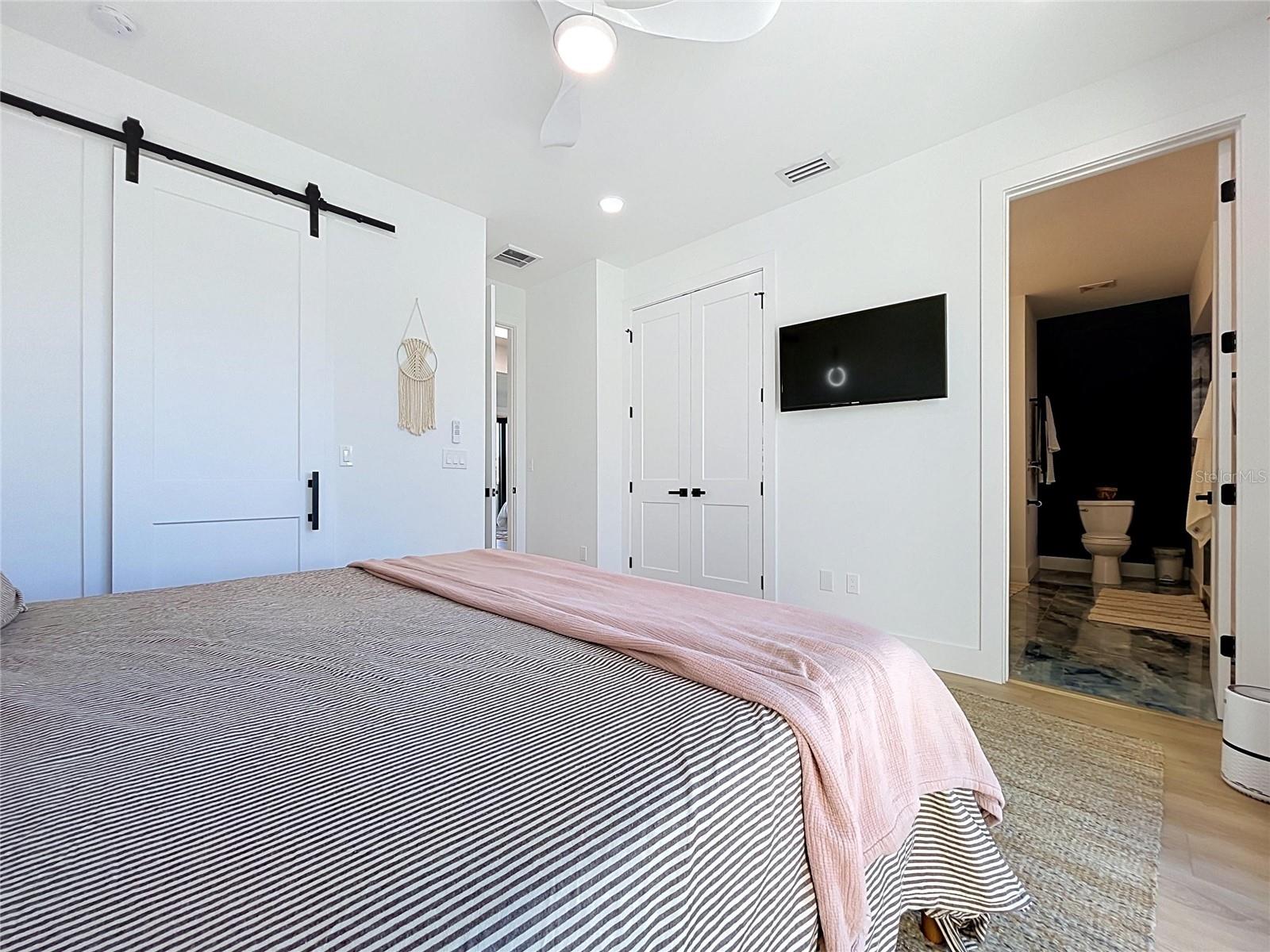 101 W WARREN AVE #3