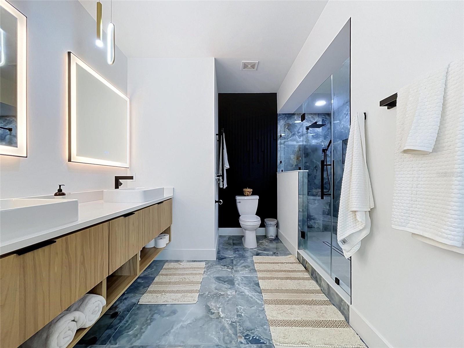101 W WARREN AVE #3