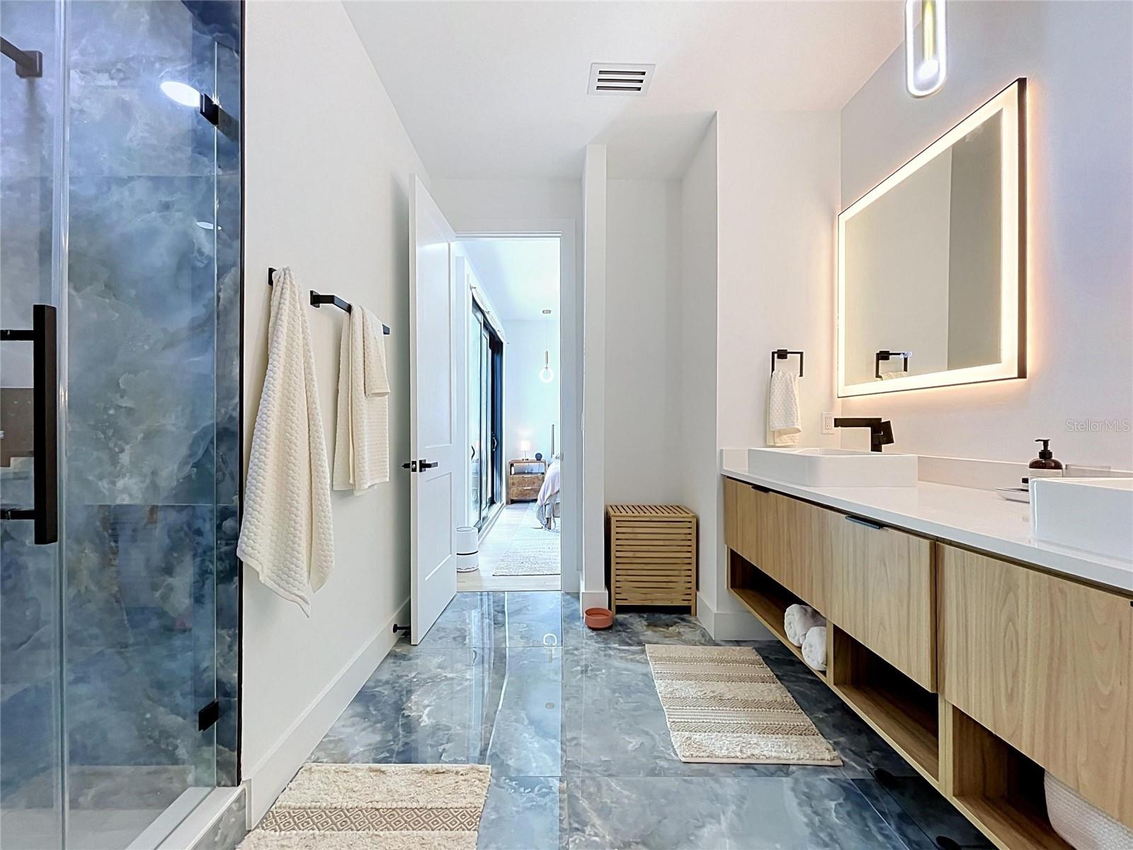 101 W WARREN AVE #3