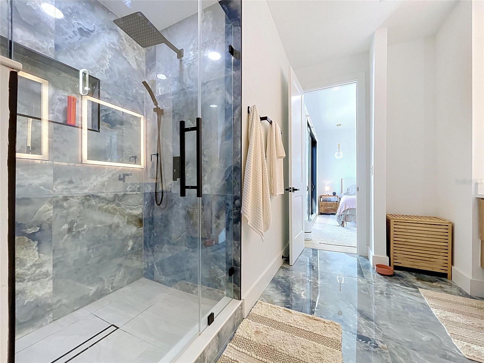 101 W WARREN AVE #3