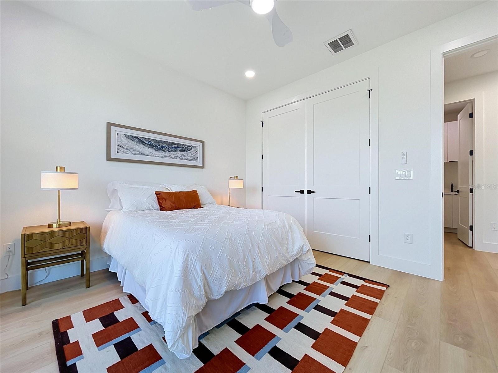101 W WARREN AVE #3