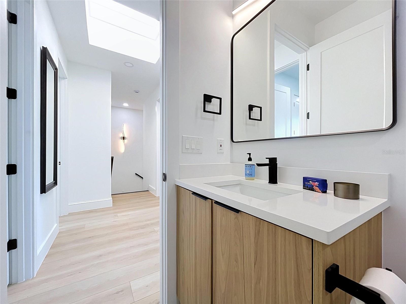 101 W WARREN AVE #3