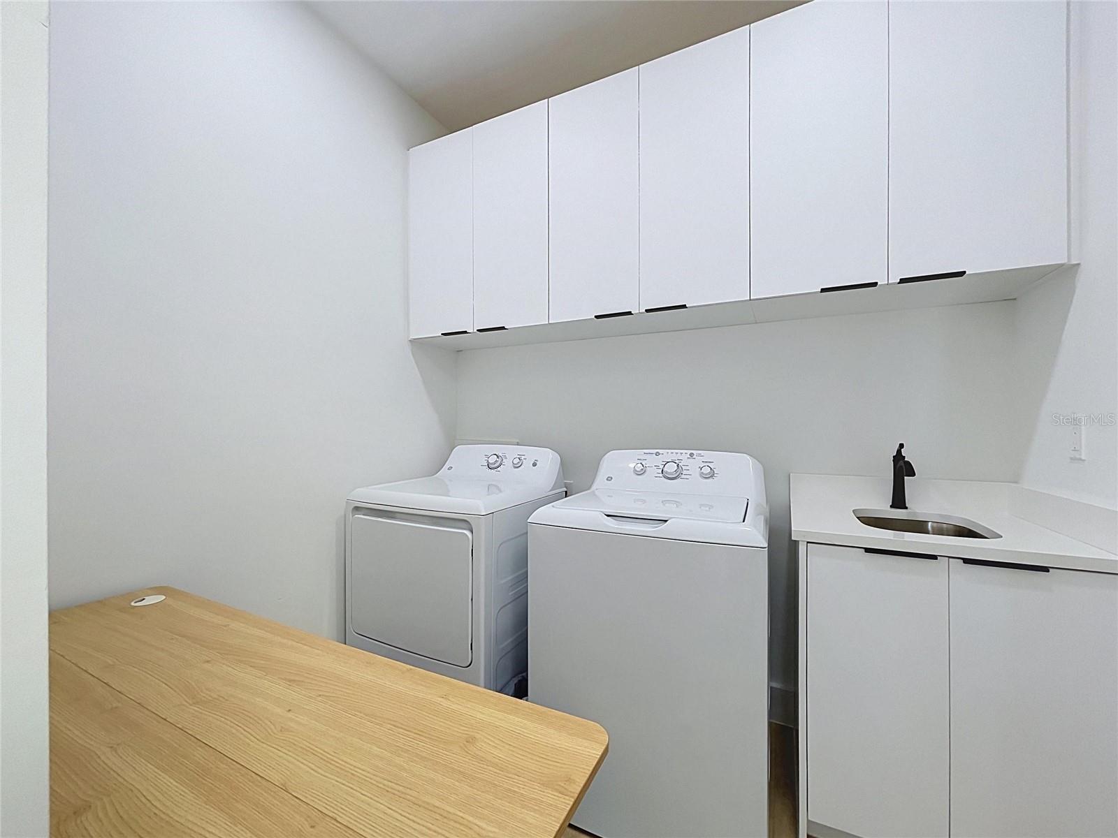 101 W WARREN AVE #3