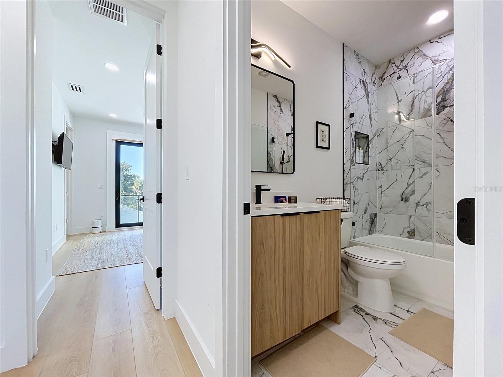 101 W WARREN AVE #3