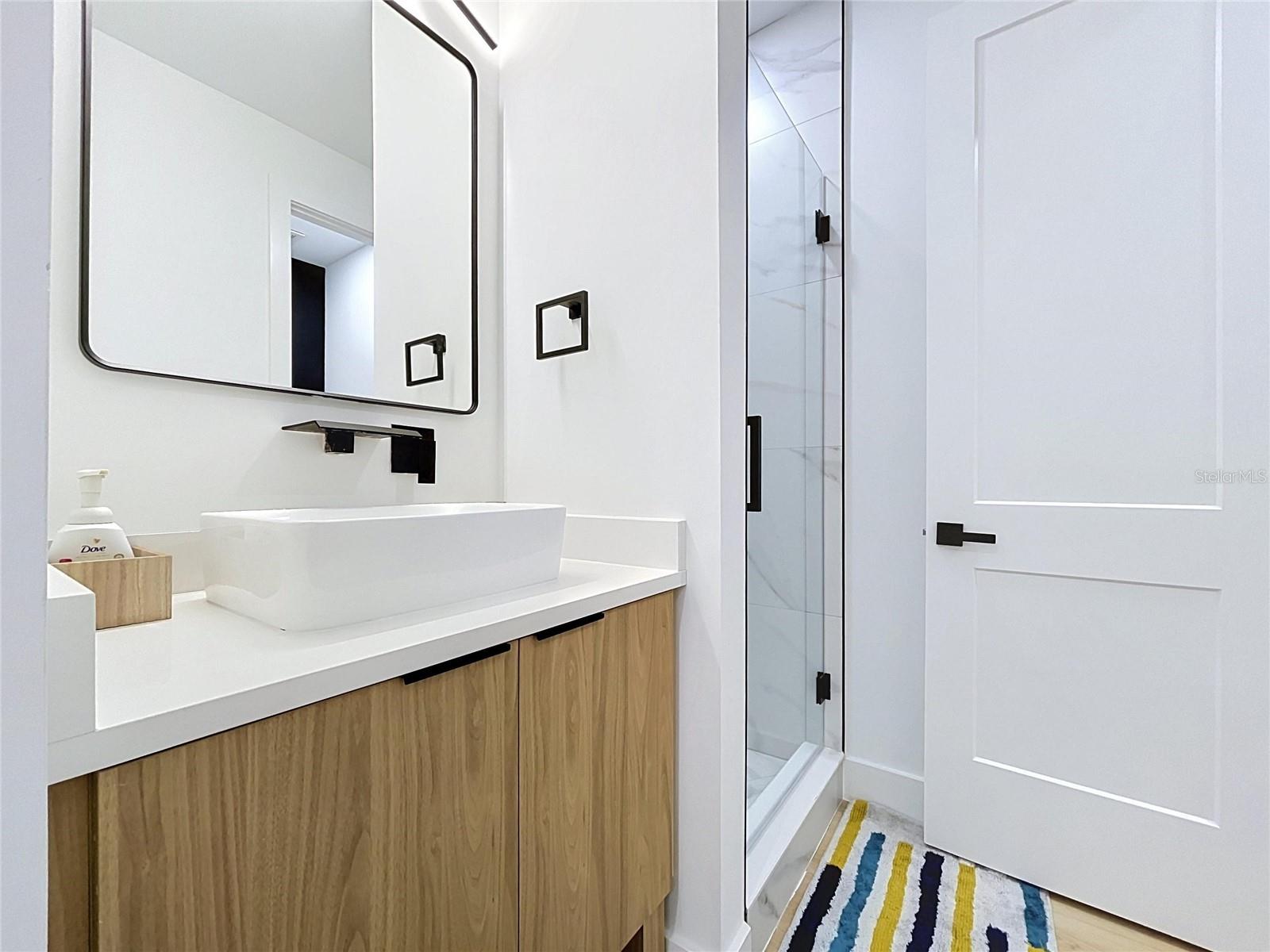 101 W WARREN AVE #3
