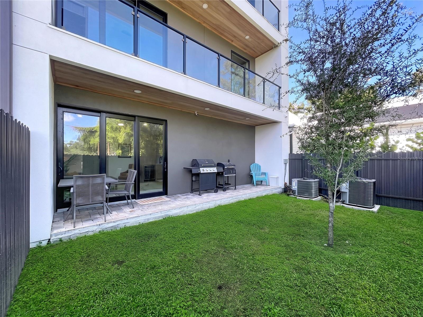101 W WARREN AVE #3