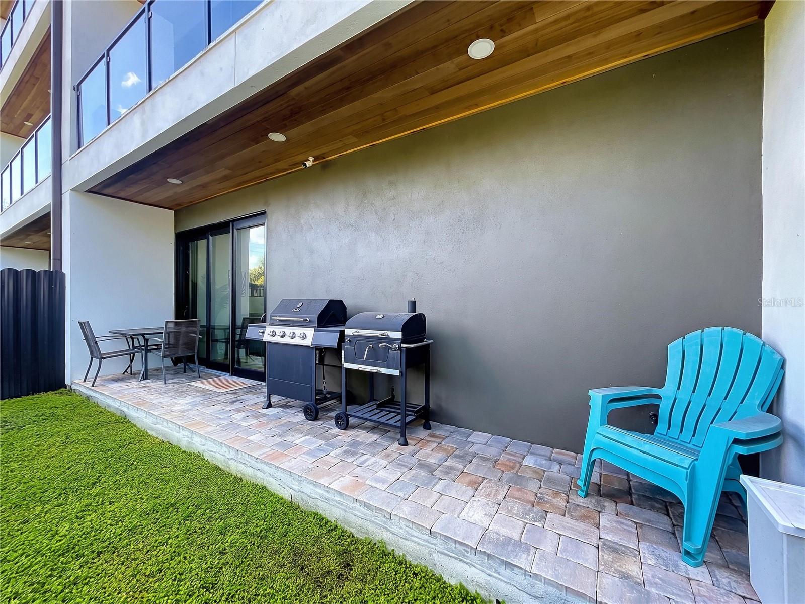 101 W WARREN AVE #3