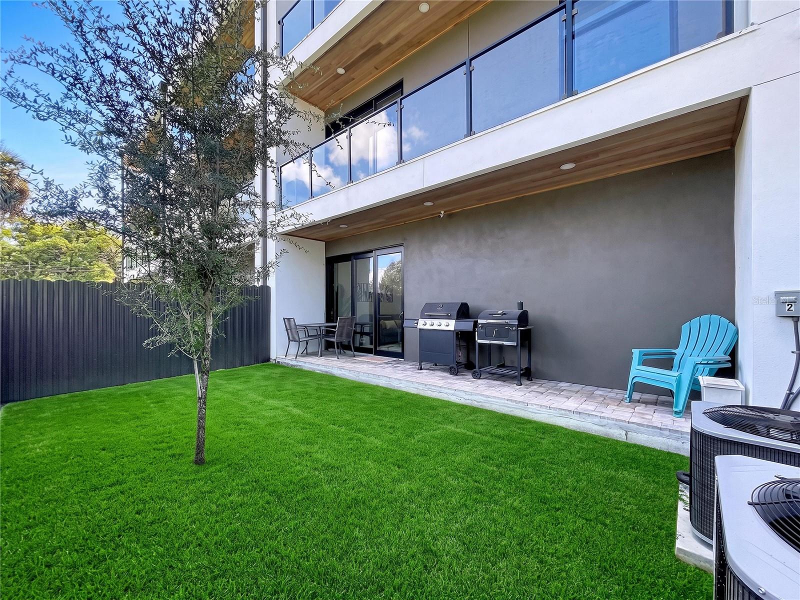 101 W WARREN AVE #3