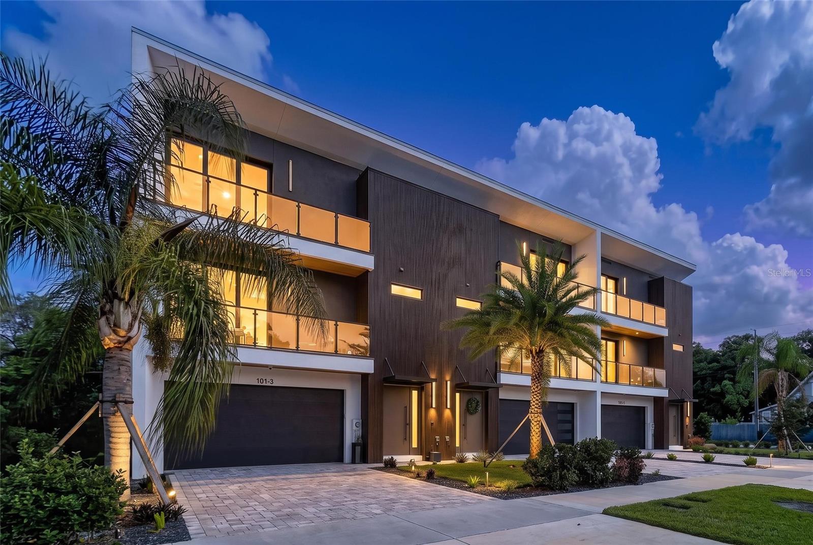 101 W WARREN AVE #3