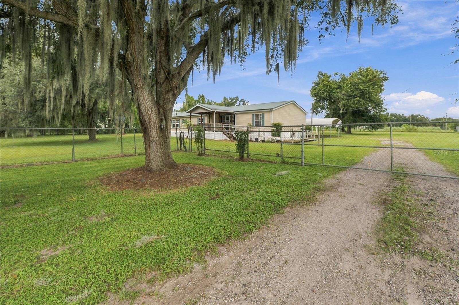 8611 COUNTY LINE RD