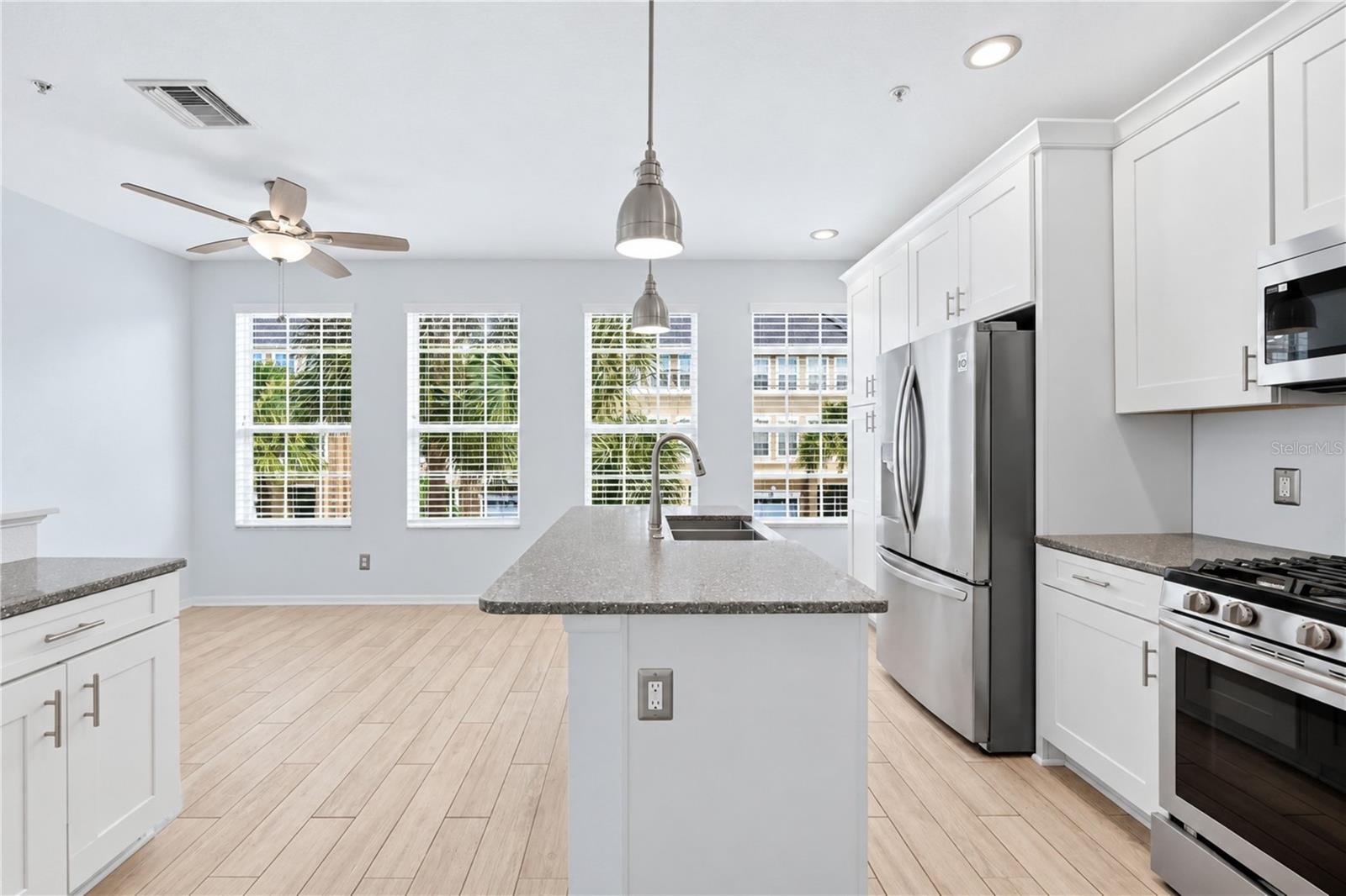 3018 BAYSHORE POINTE DR
