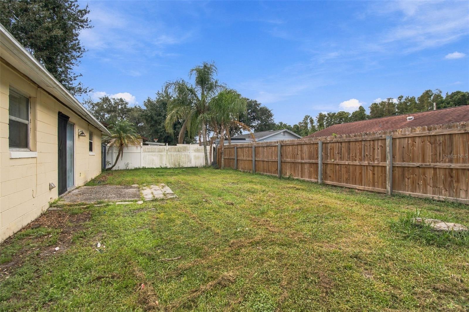 8406 WILLOW FOREST CT