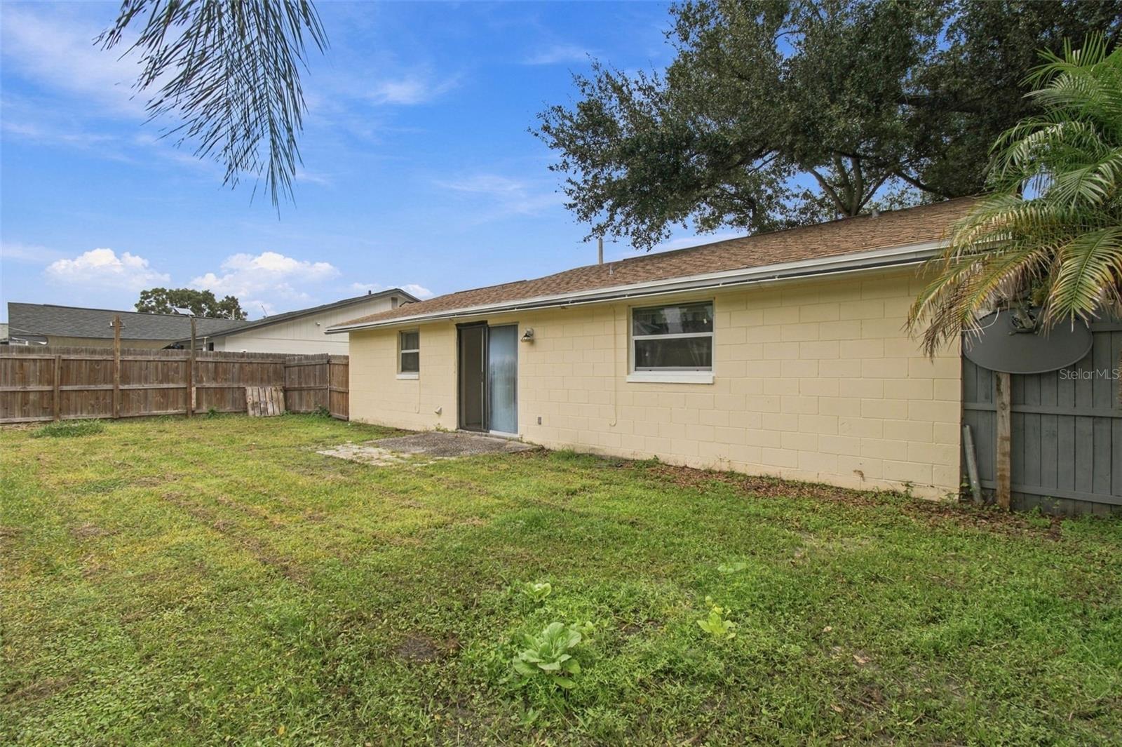 8406 WILLOW FOREST CT