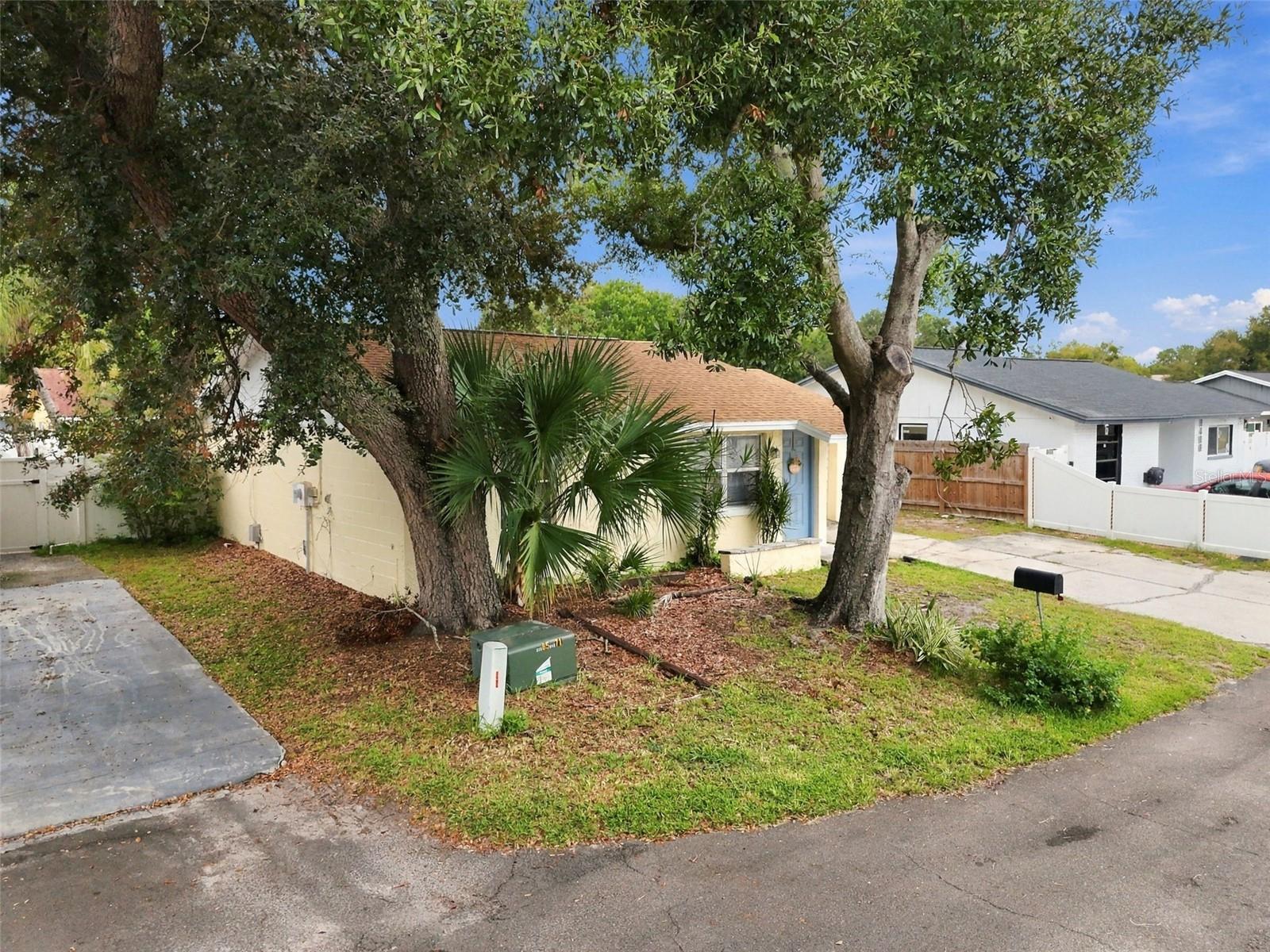8406 WILLOW FOREST CT