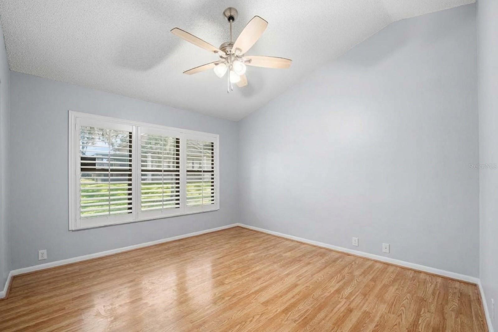 801 OAK PARK PL