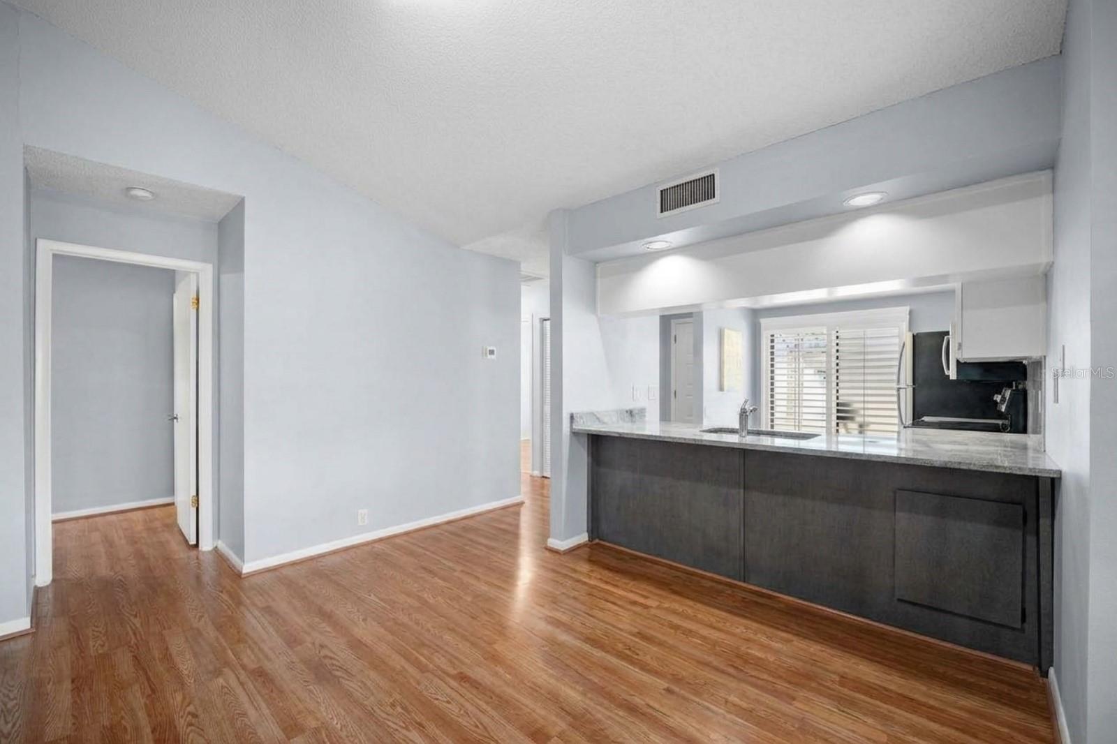 801 OAK PARK PL
