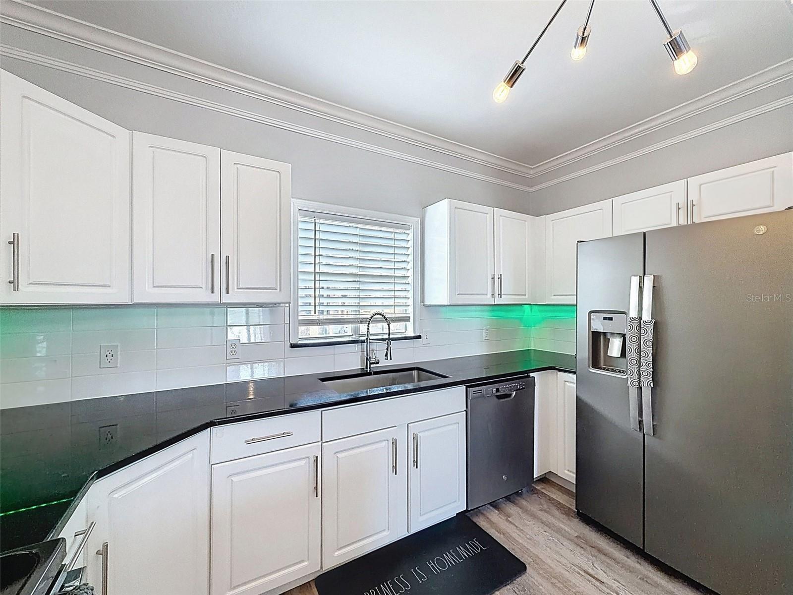4340 BAYSIDE VILLAGE DR #201