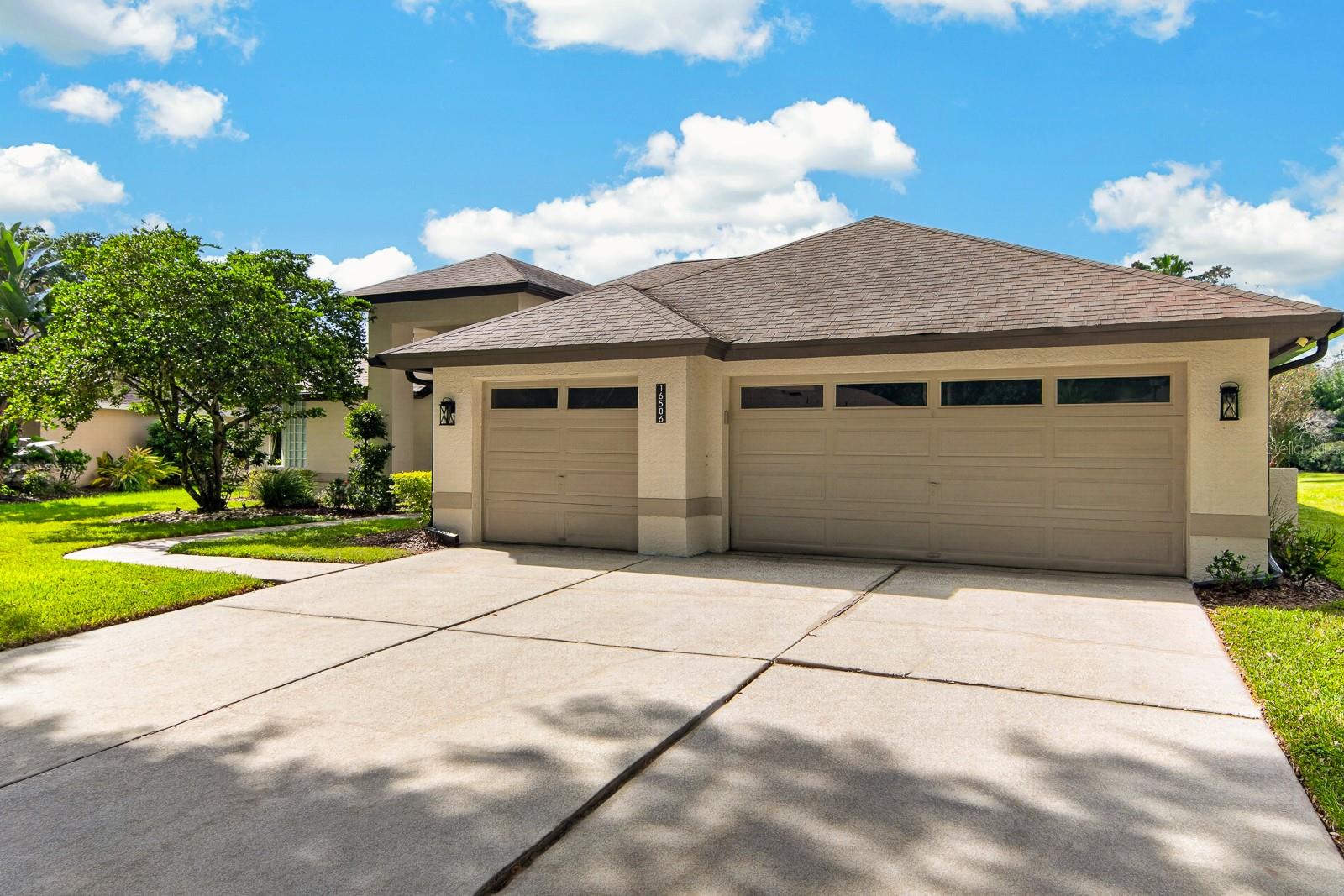 16506 LONGLEAT DR