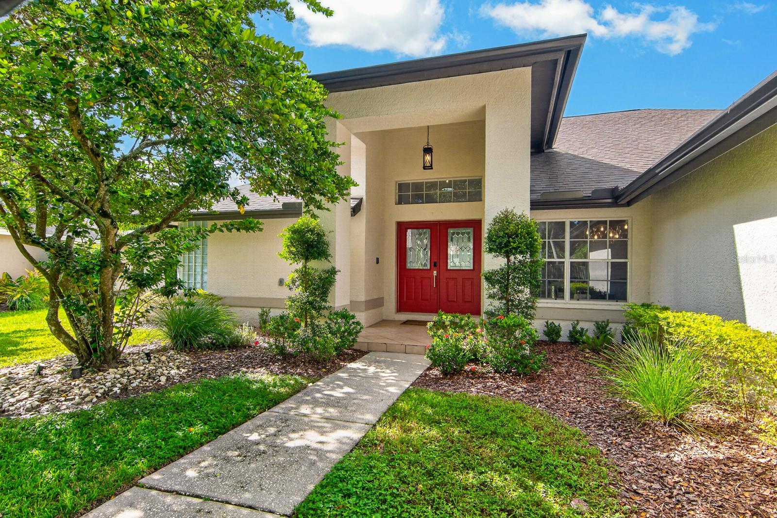 16506 LONGLEAT DR