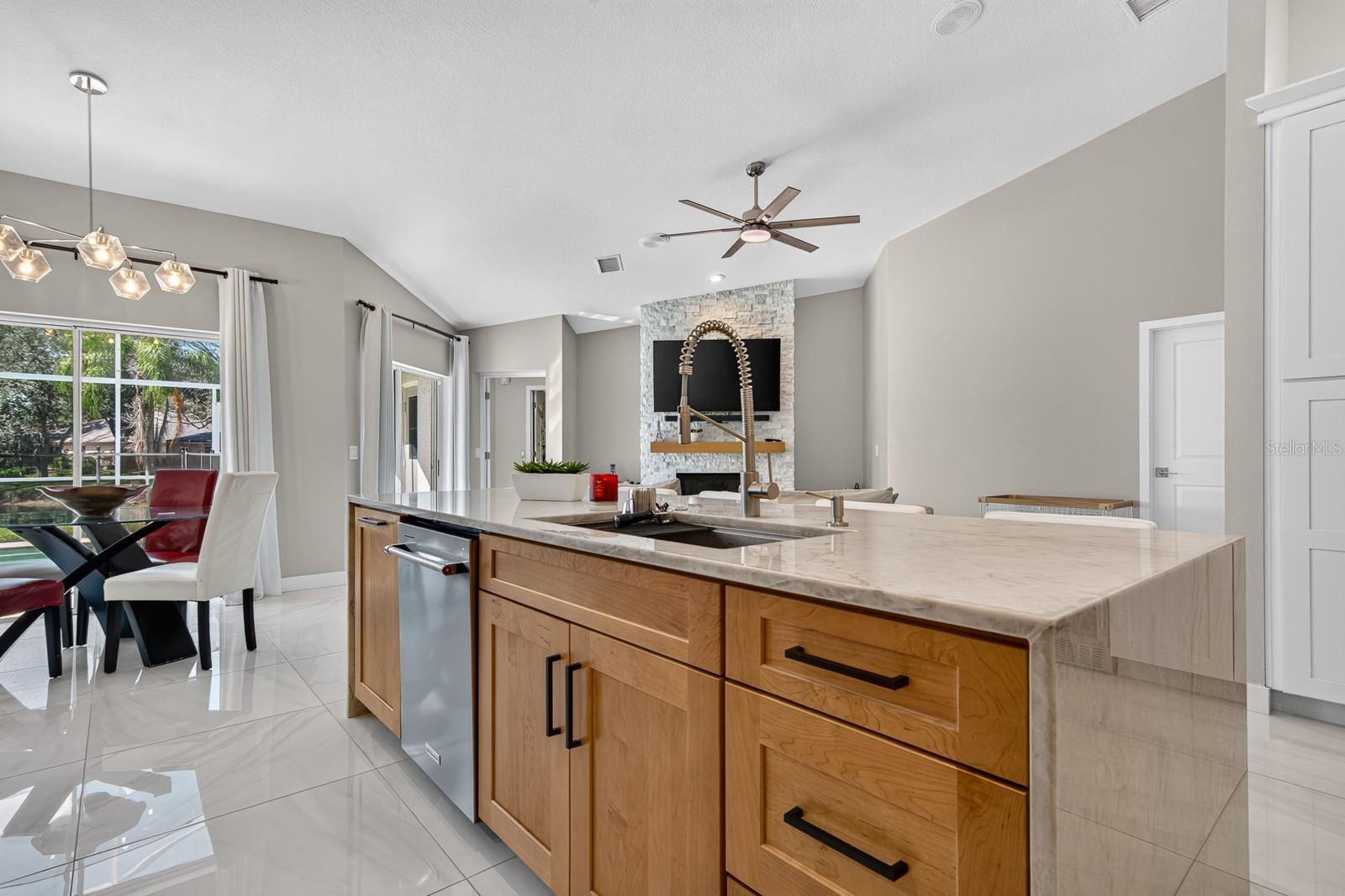 16506 LONGLEAT DR