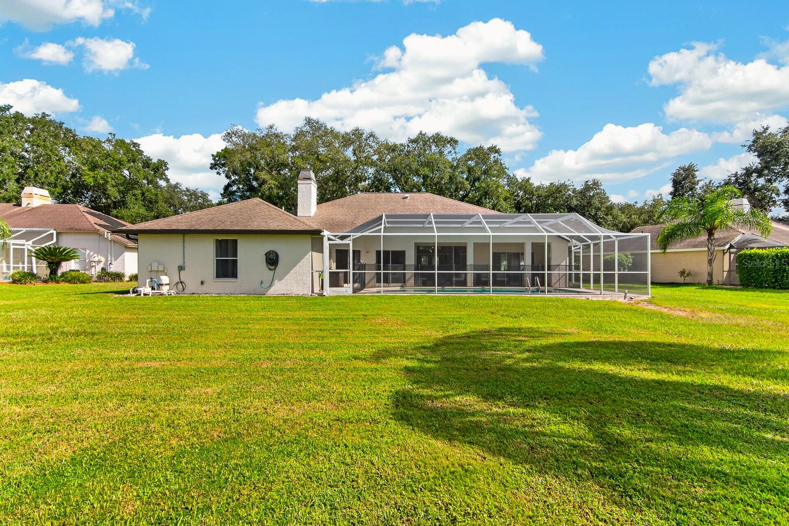 16506 LONGLEAT DR