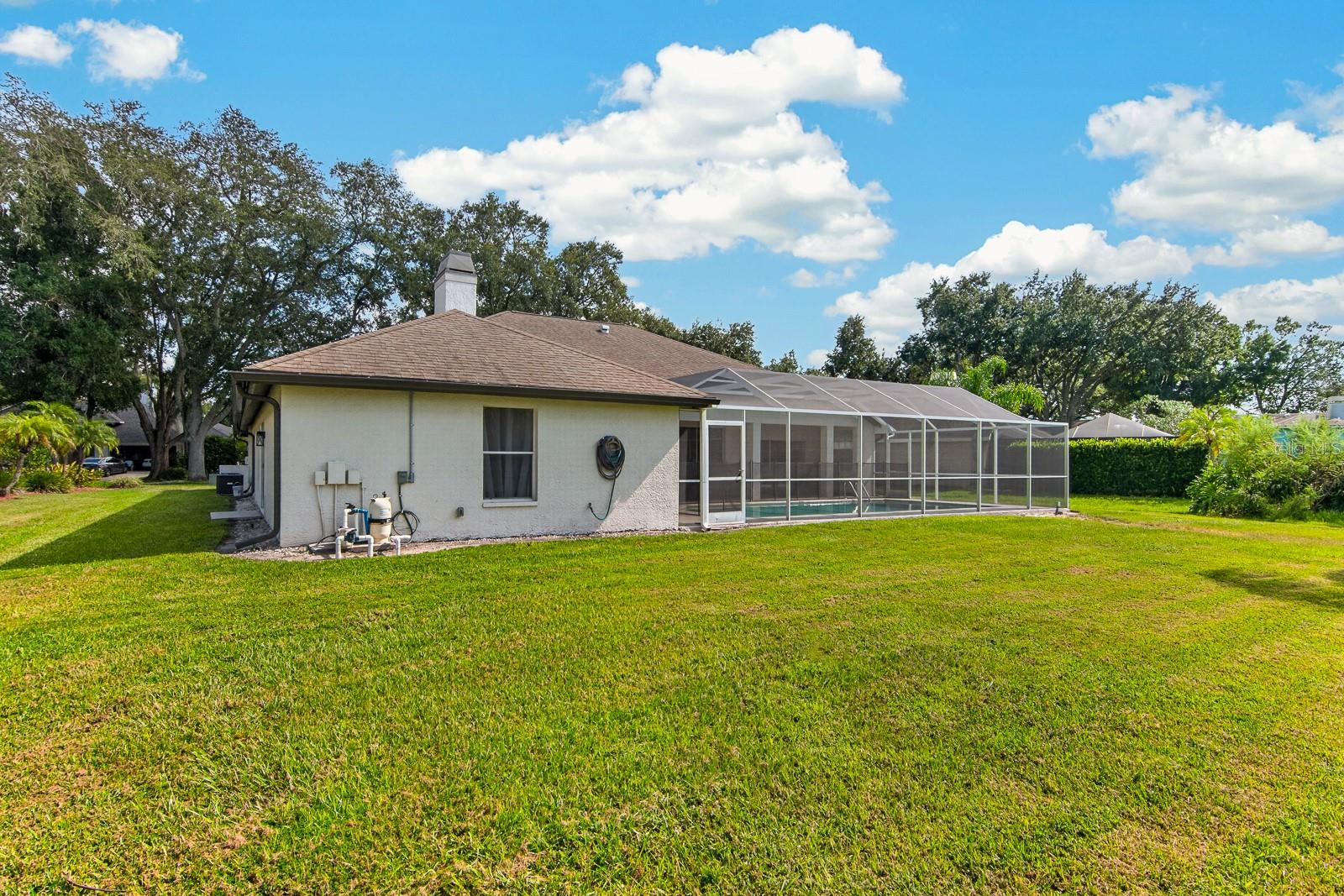 16506 LONGLEAT DR
