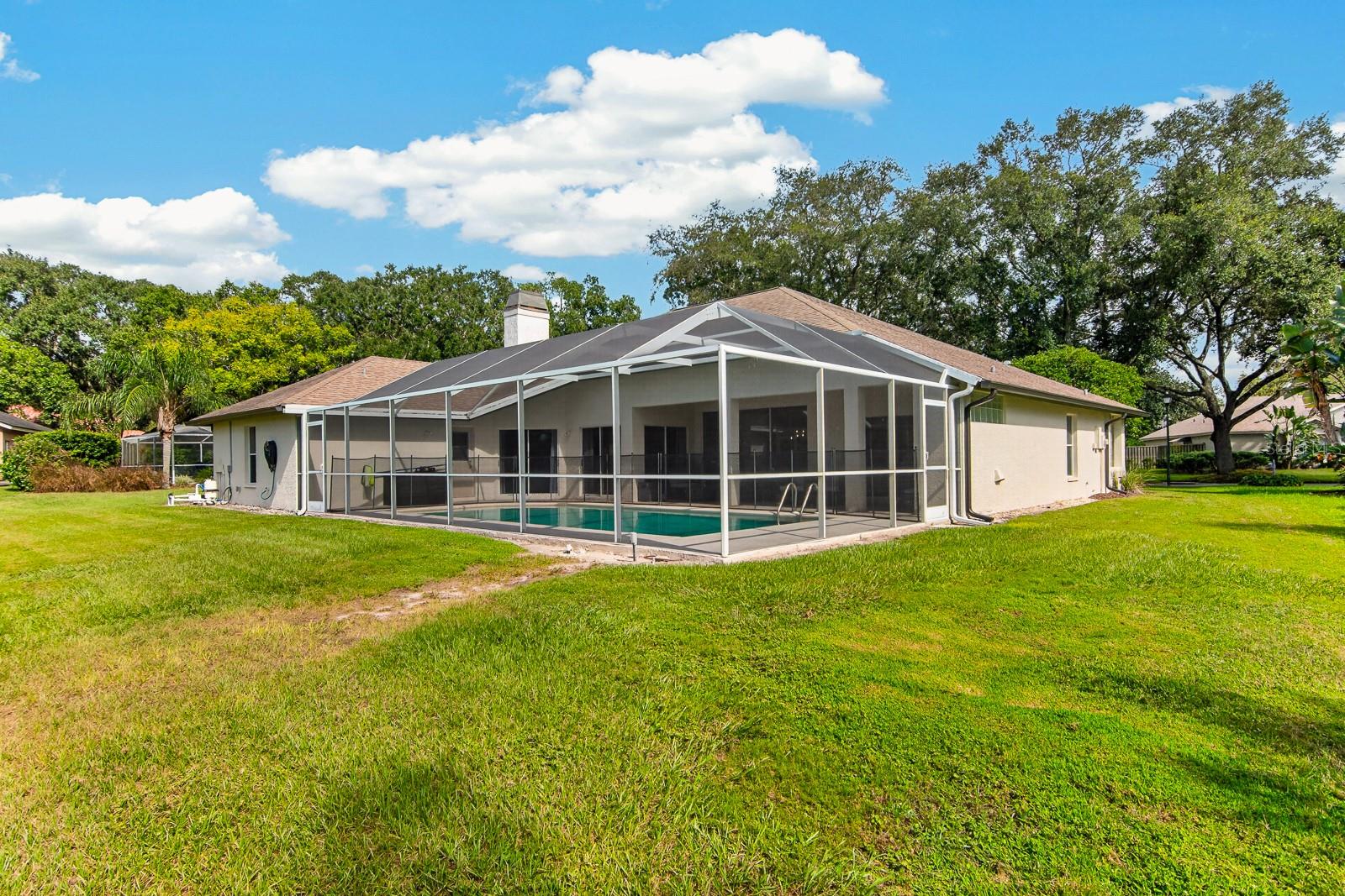16506 LONGLEAT DR