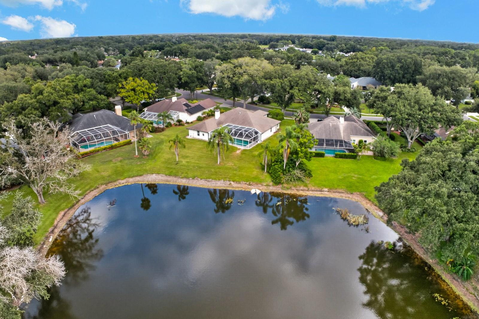 16506 LONGLEAT DR