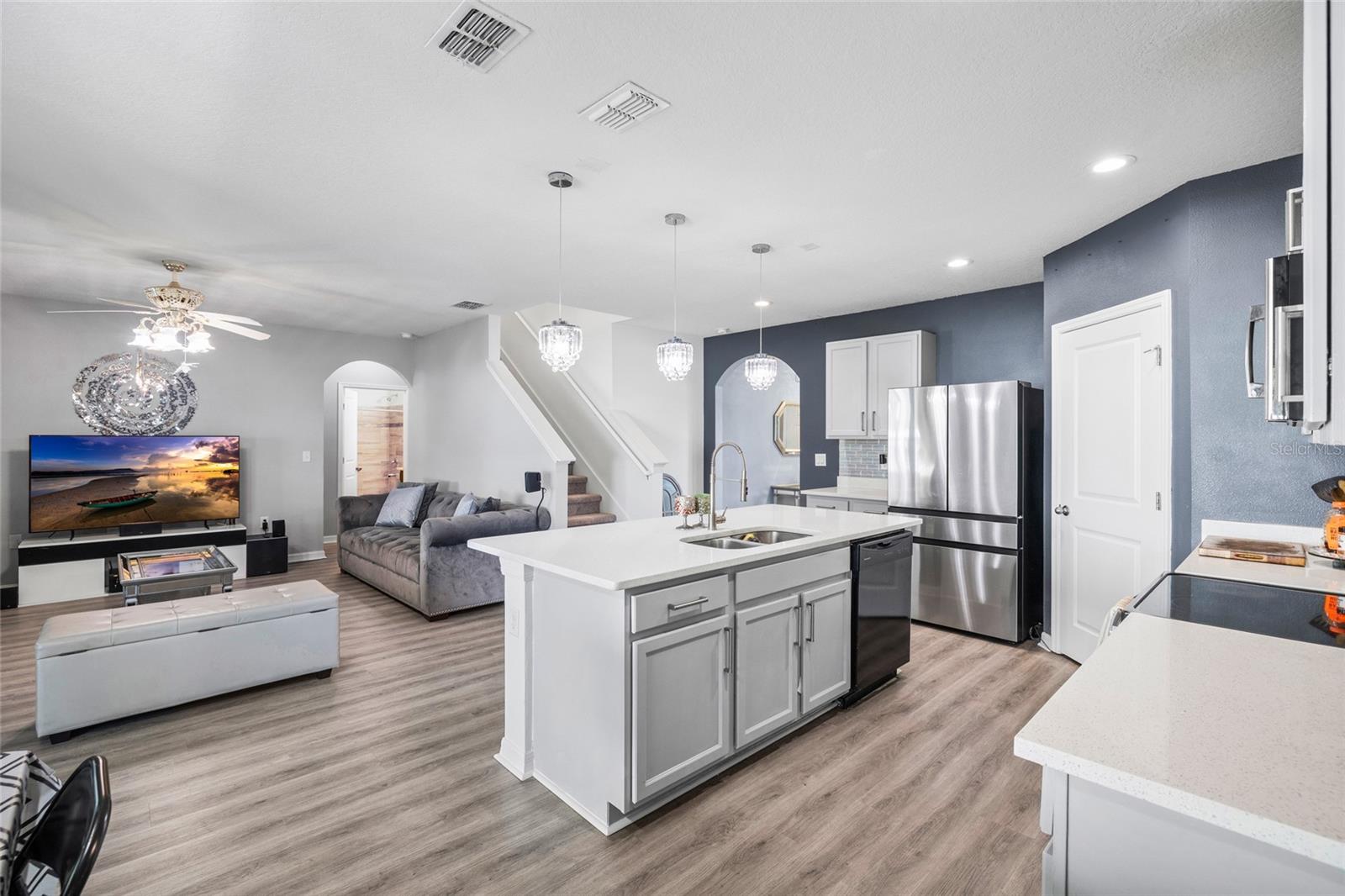 9646 TRONCAIS CIR