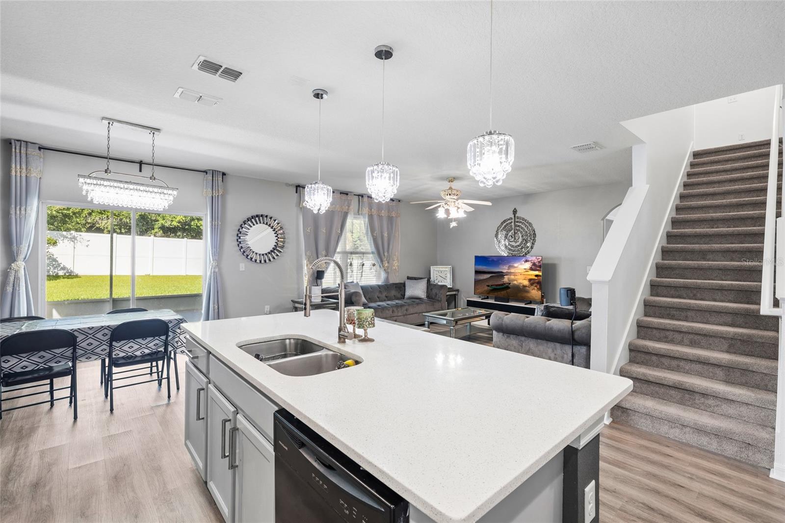 9646 TRONCAIS CIR