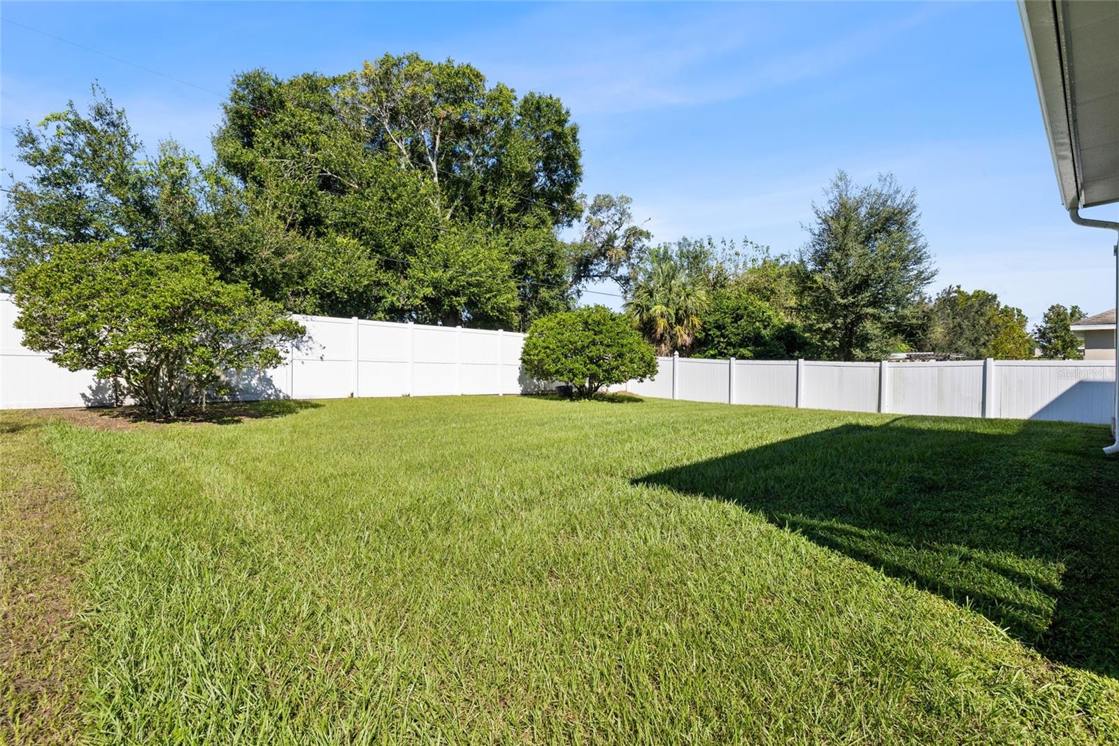 9646 TRONCAIS CIR
